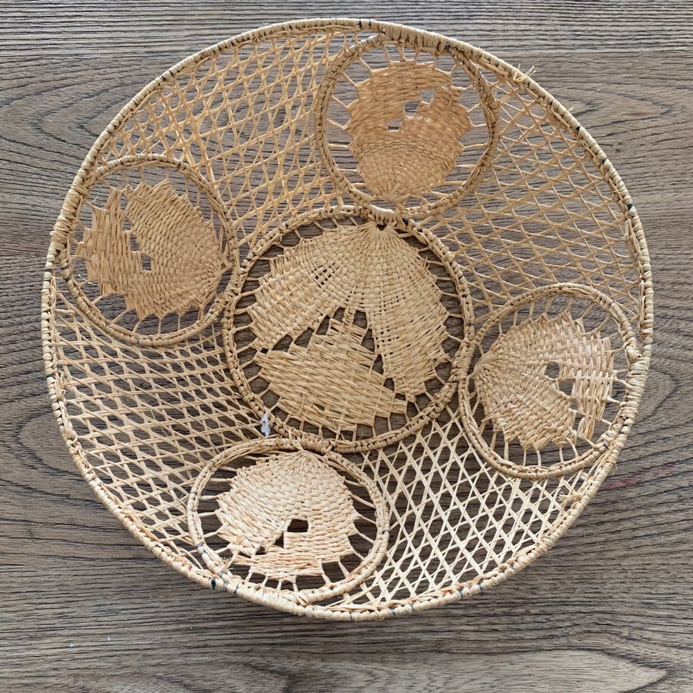 Vintage Woven Wicker Shell Motif Basket Bowl Natural Boho Coastal Decor 10in
